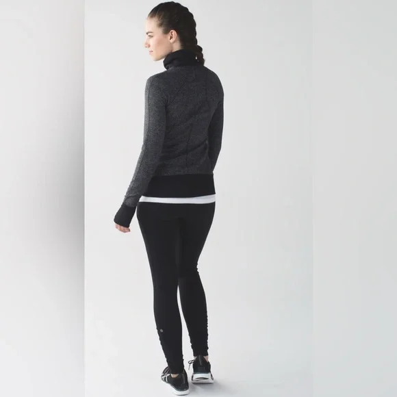 Lululemon Run: Runderful 1/2 Zip Pullover - Picture 2 of 15